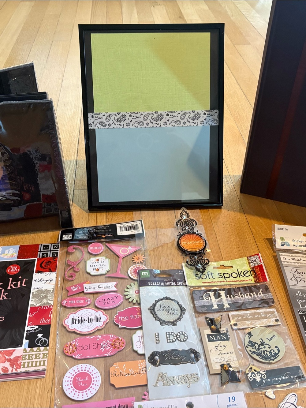 New! 3 Scrapbooks with wedding stickers and 1 black frame included! - Picture 2 of 14